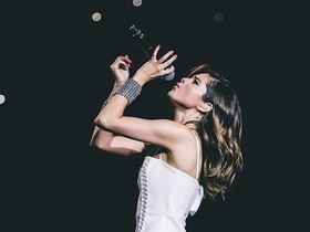Селена Гомес прекращает петь из-за тяжелой болезни